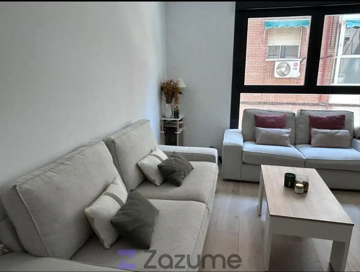 Apartament de lloguer a C. de Juan de la Hoz, Guindalera
