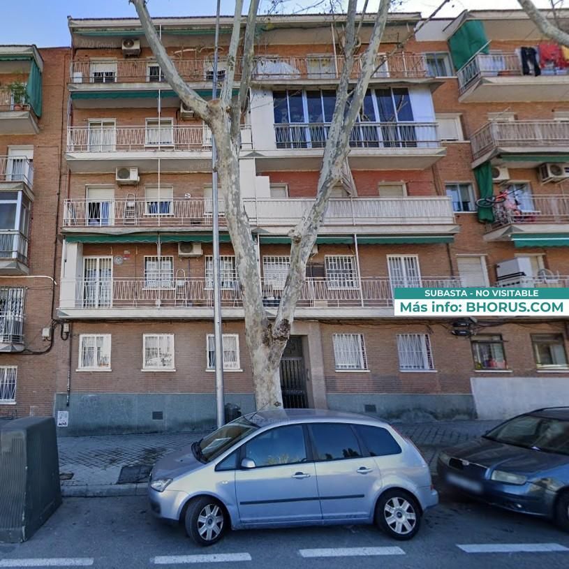 Vista exterior de Piso en venta en  Madrid Capital