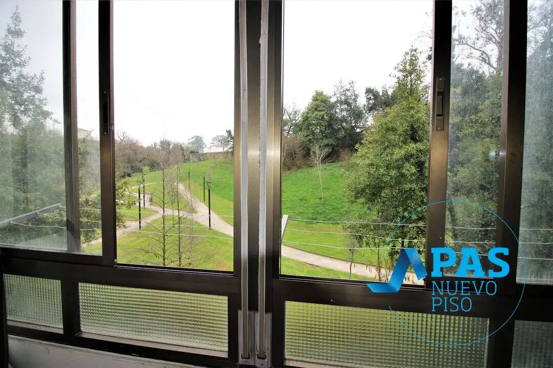 Pis en venda en Torrelavega  amb Terrassa i Balcó