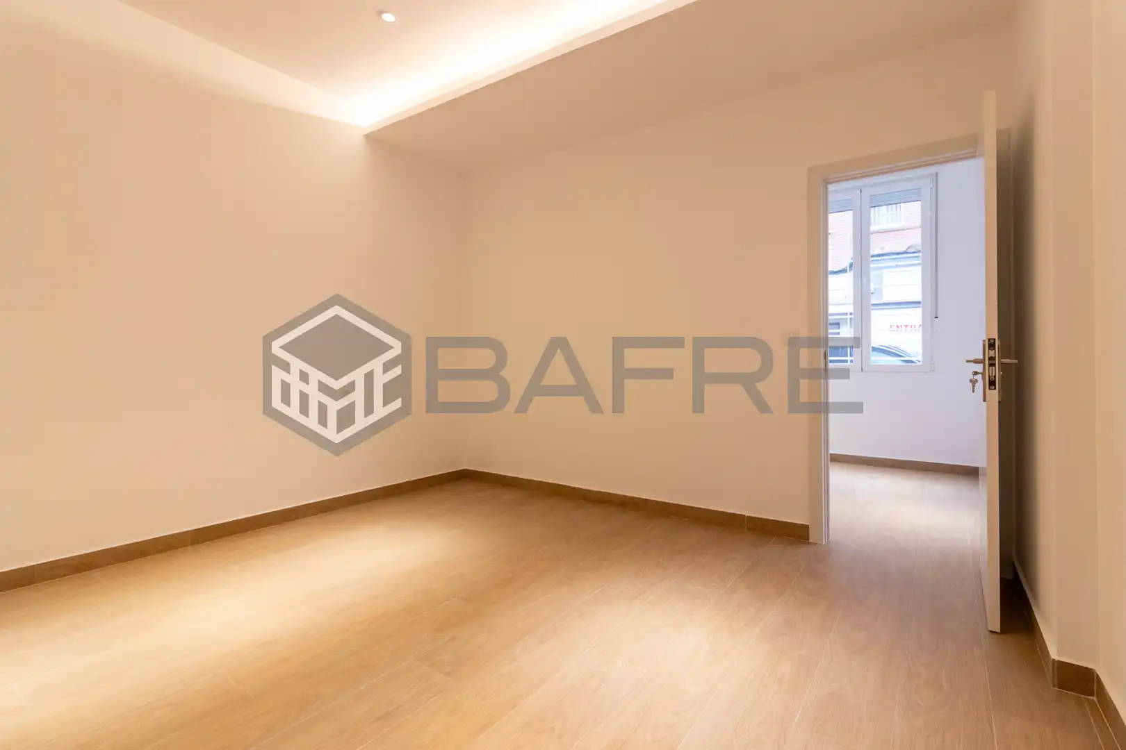 Wohnung zum Verkauf in Madrid mit Klimaanlage und Heizung