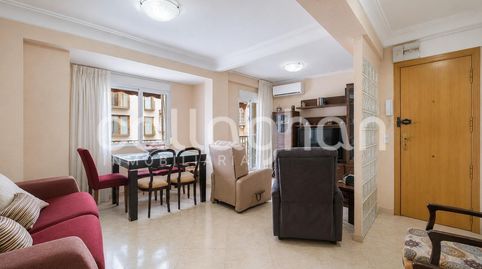 Foto 2 de Piso en venta en Plaza Virgen de Vallivana, El Cabanyal - El Canyamelar, Valencia Capital
