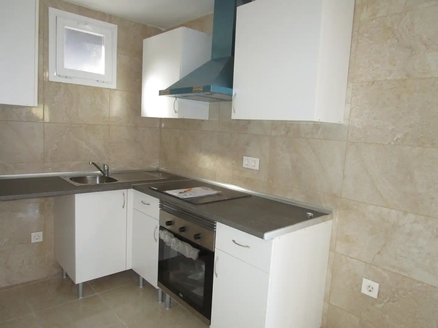 Cocina de Casa o chalet en venta en Villanueva del Pardillo con Calefacción, Jardín privado y Terraza