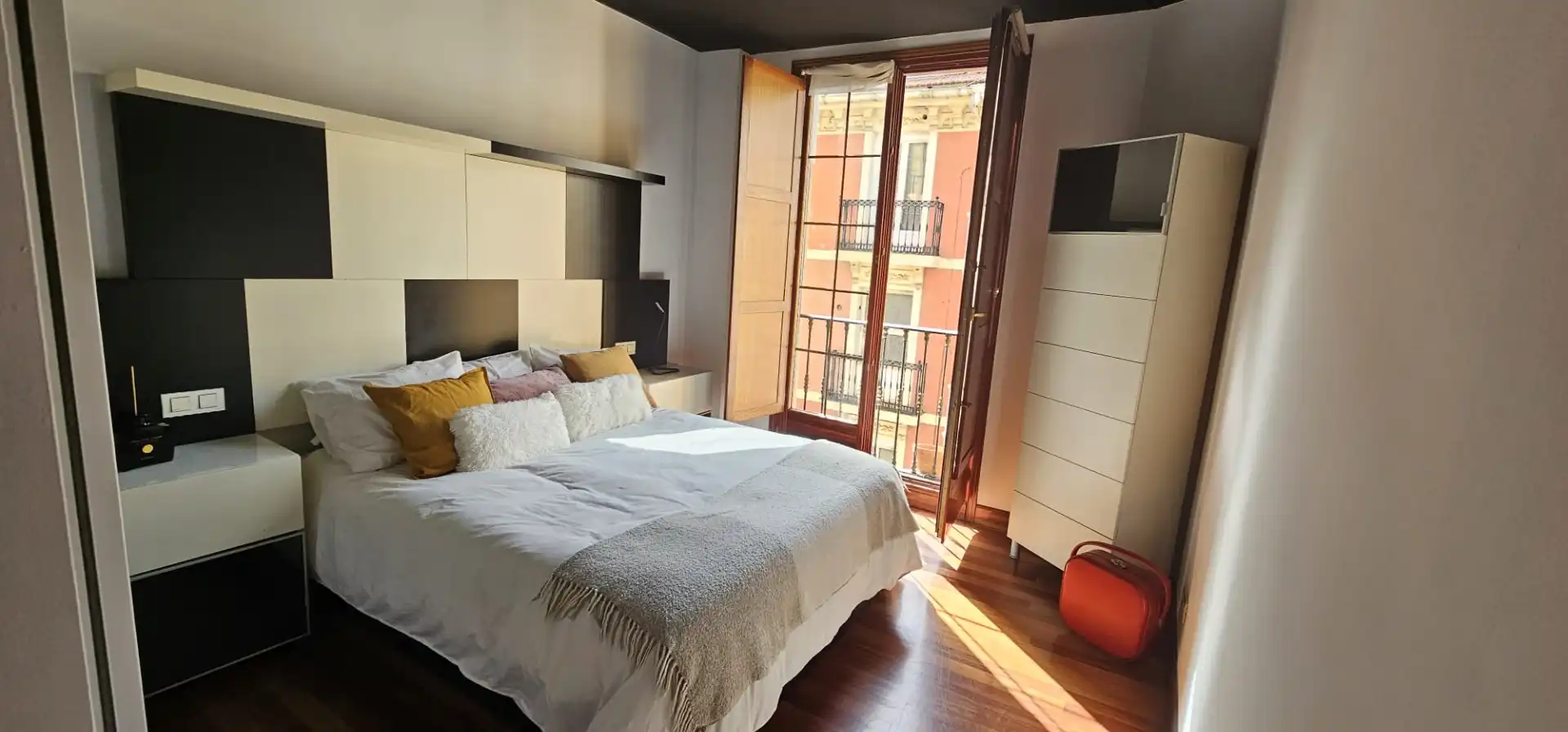 Habitación de Piso en venta en Bilbao  con Calefacción, Parquet y Trastero