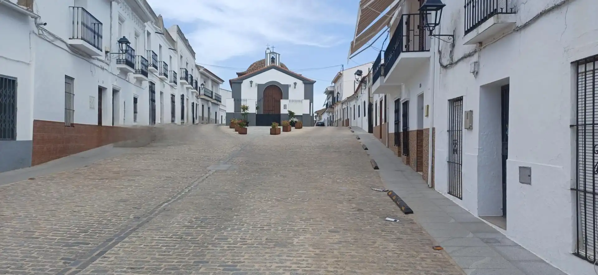 Vista exterior de Casa o xalet en venda en Cheles amb Terrassa, Traster i Balcó