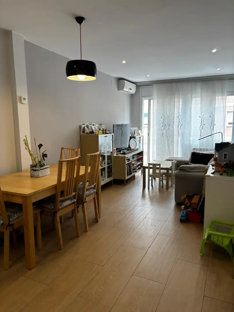 Wohnzimmer von Wohnung zum Verkauf in Badalona mit Klimaanlage, Heizung und Parkett