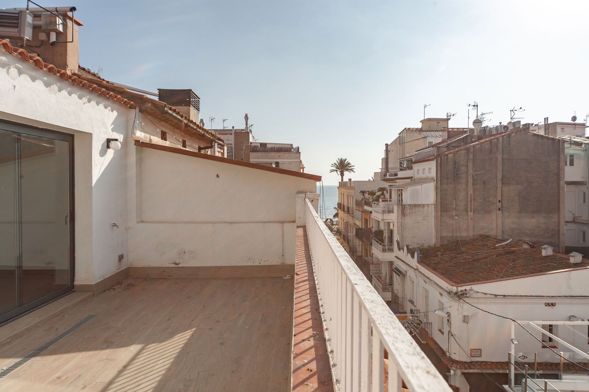 Exterior view of Attic to rent in Sitges  with Air Conditioner and Furnished