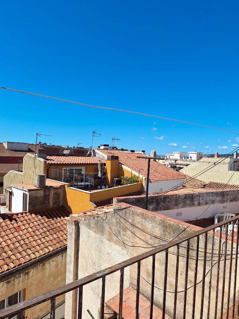 Vista exterior de Casa o xalet en venda en Torredembarra amb Terrassa i Balcó