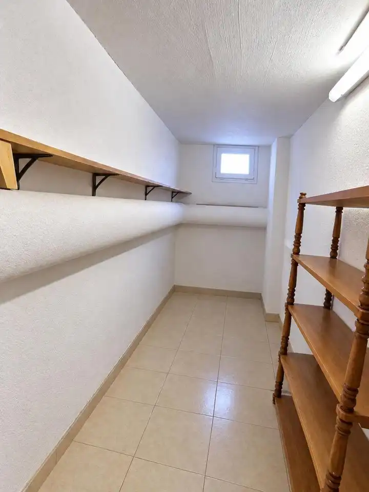 Storage room for sale in Valdemorillo, Madrid