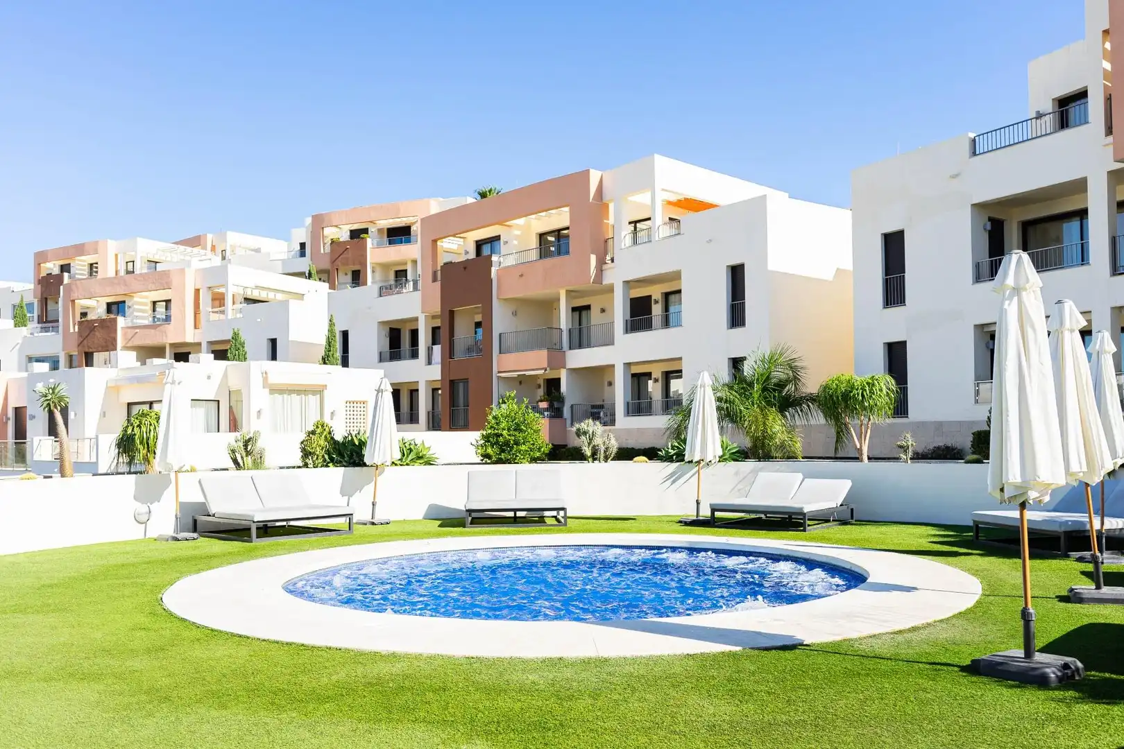 Apartments for sale in Calle EL PINAR, Alto de los Monteros