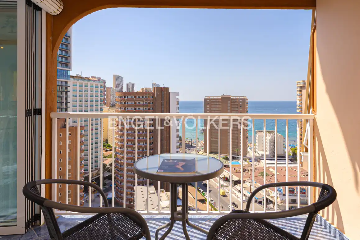 Terraza de Apartamento de alquiler en Benidorm con Terraza, Amueblado y Piscina comunitaria