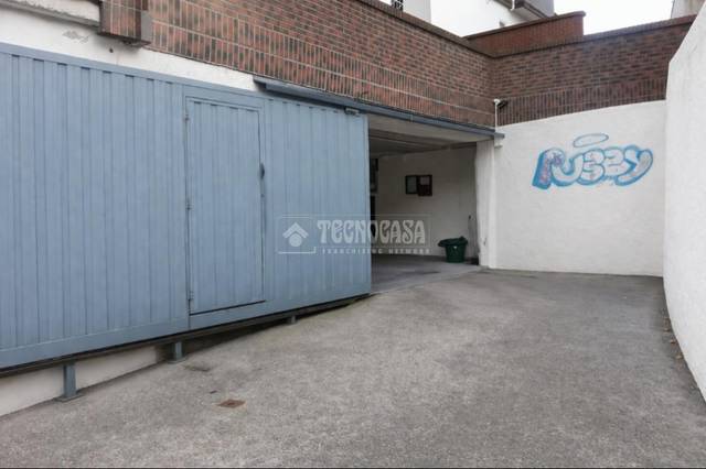Garaje en Venta en Los Castros