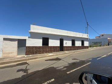 Casa amb jardí en venda a San Juan de la Rambla