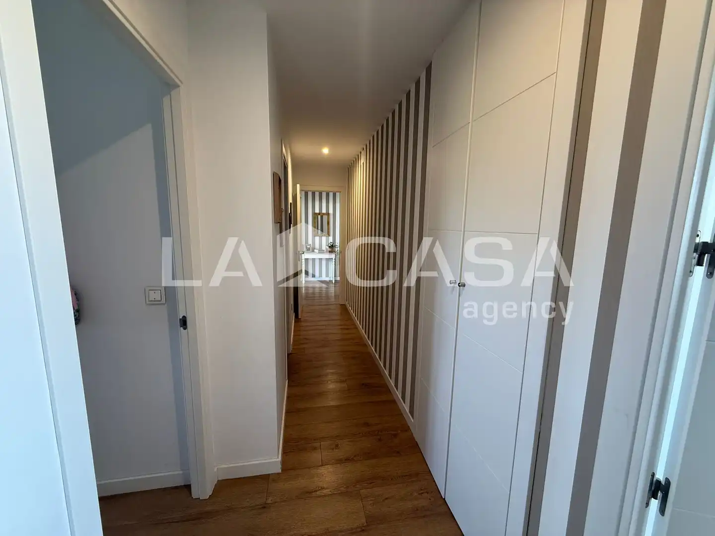 Piso en venta en Entrenúcleos