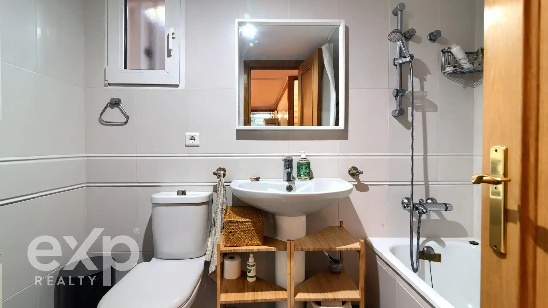Baño de Casa o chalet en venta en Godella con Aire acondicionado, Calefacción y Jardín privado