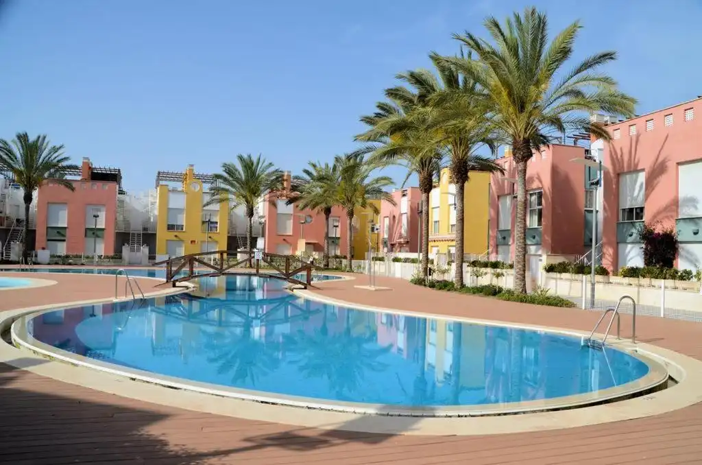 Piscina de Àtic de lloguer en Vera amb Aire condicionat, Calefacció i Terrassa