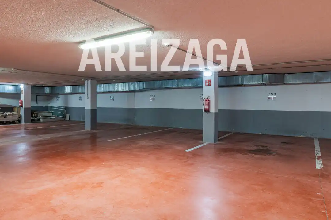 Parking de Oficina en venta en Donostia - San Sebastián  con Aire acondicionado y Calefacción