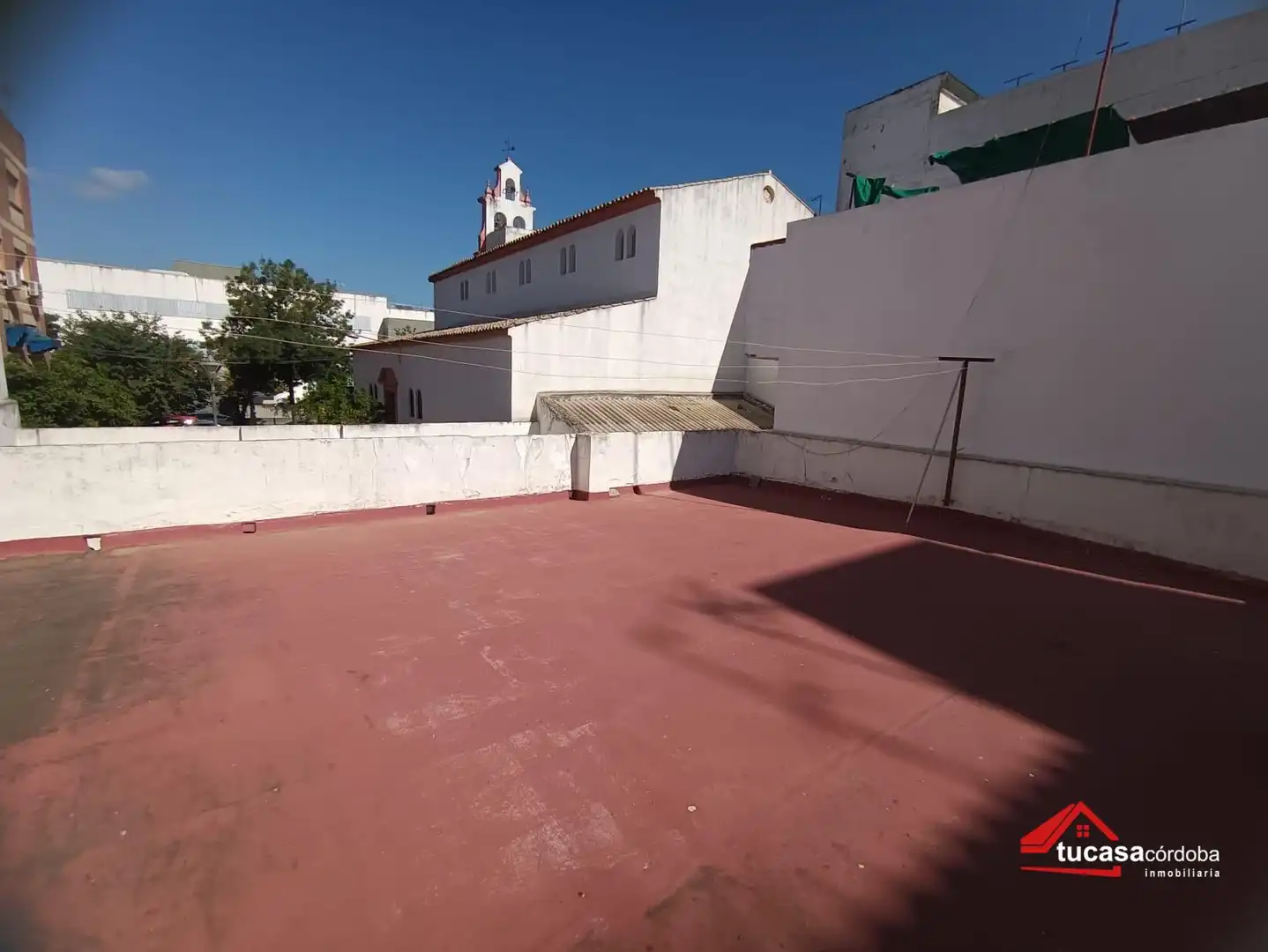 Vista exterior de Casa o xalet en venda en Córdoba amb Terrassa i Traster