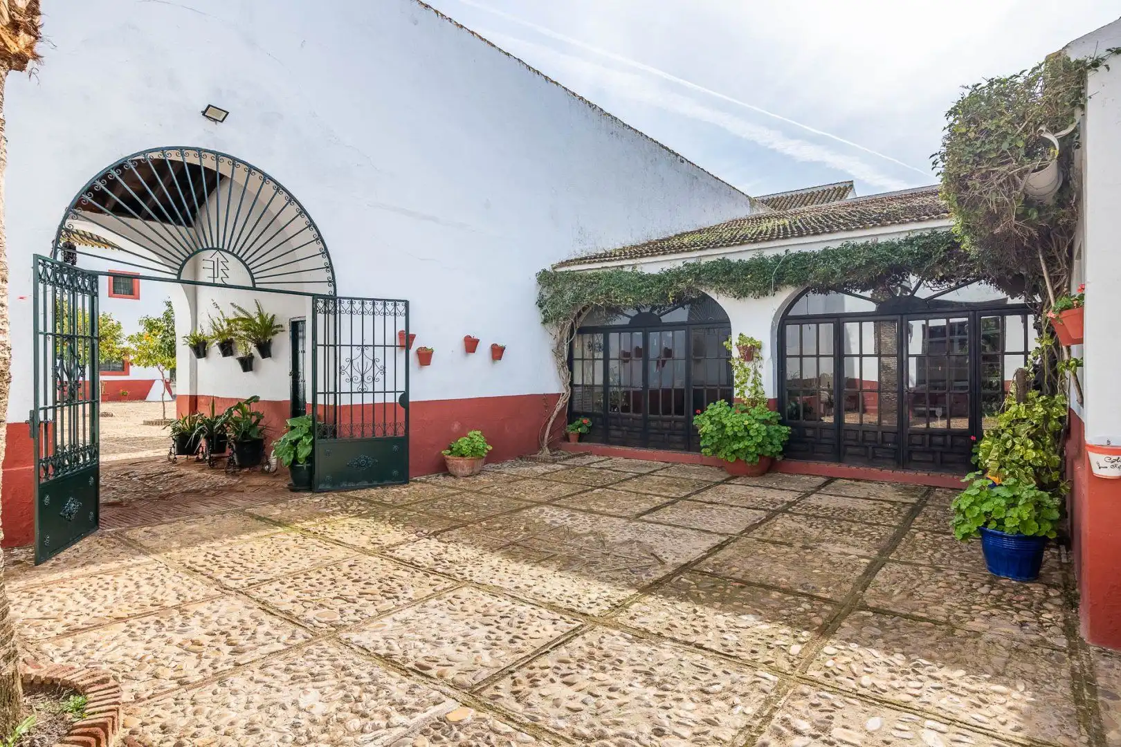 Exterior view of Country homes for sale in Carmona  with Air Conditioner, Terrace and Storage room
