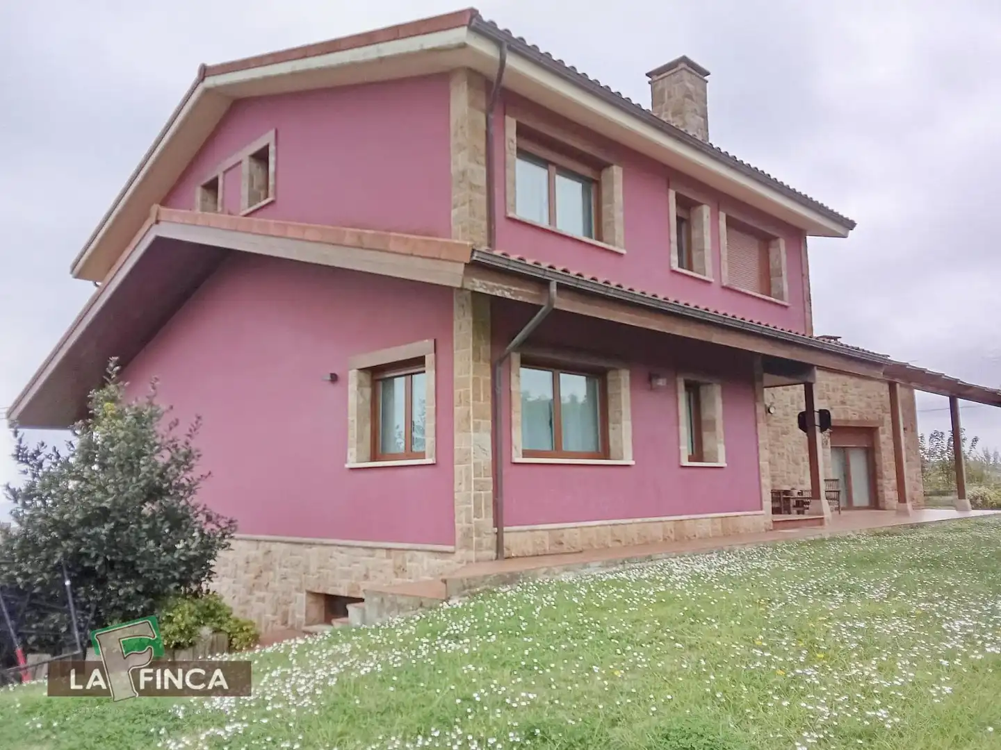 Vista exterior de Casa o chalet en venta en Gozón con Calefacción, Parquet y Terraza