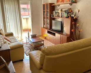 Sala d'estar de Apartament de lloguer en Almoradí amb Aire condicionat, Piscina i Balcó