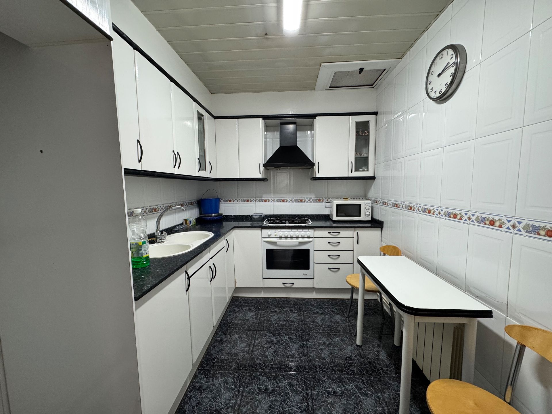 Cocina de Casa adosada en venta en Terrassa con Terraza, Amueblado y Balcón