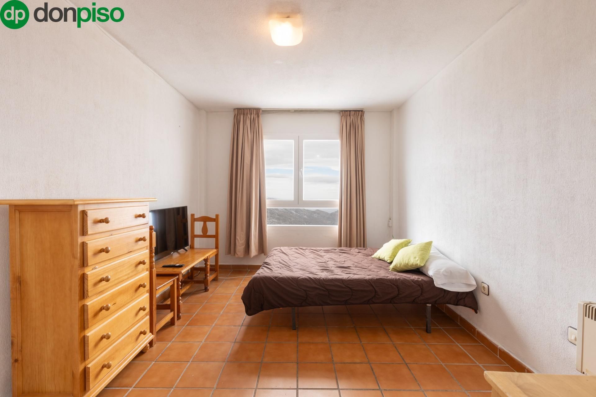 Dormitori de Apartament en venda en Sierra Nevada amb Calefacció