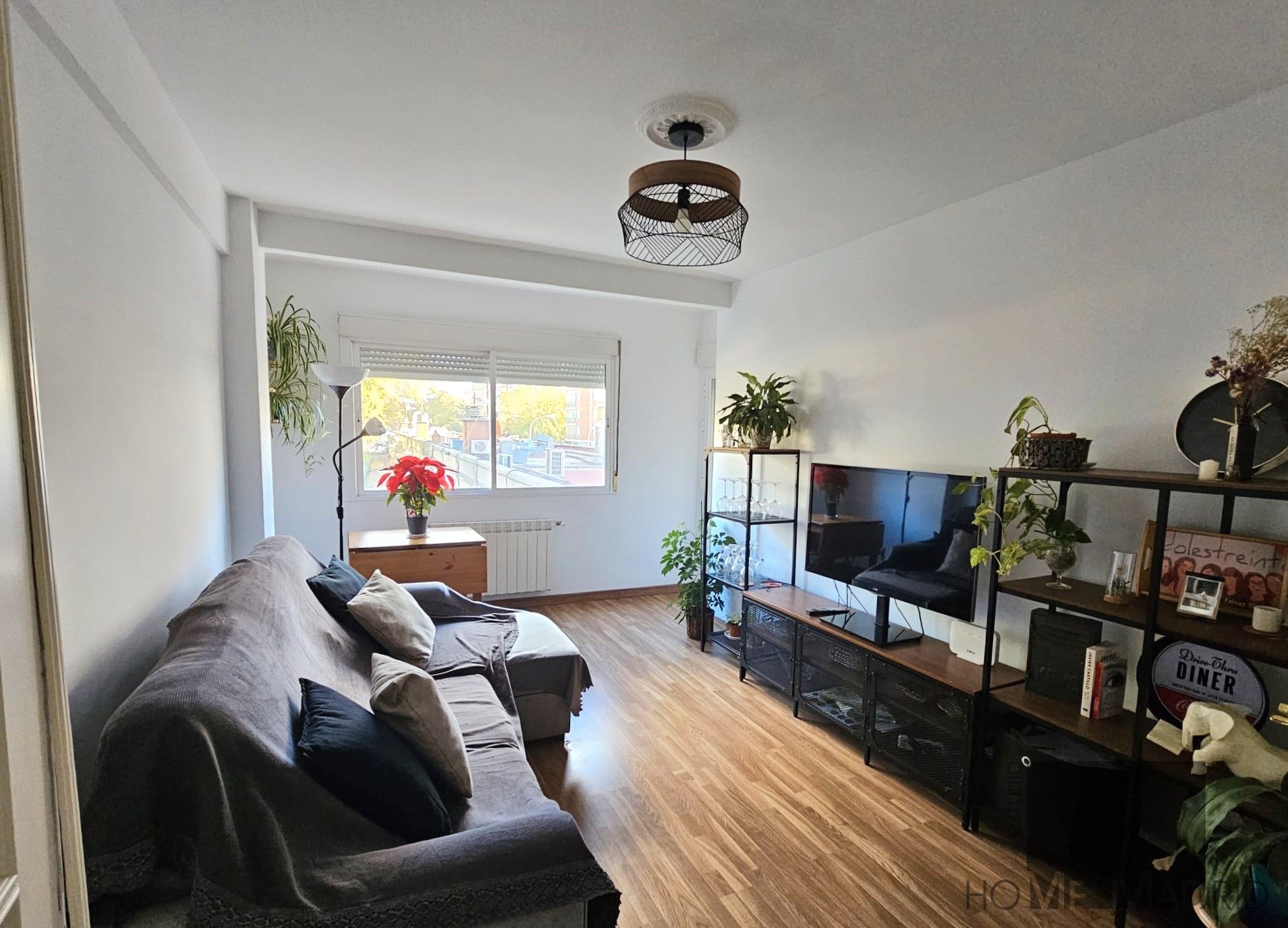 Living room of Flat for sale in  Madrid Capital  with Heating and Terrace