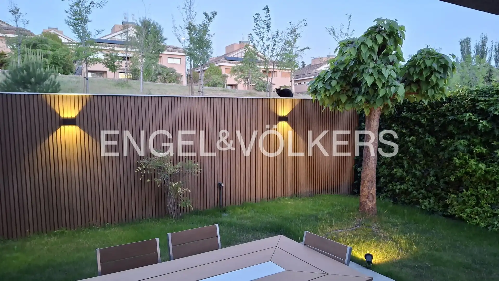 Terraza de Casa adosada en venta en Las Rozas de Madrid con Aire acondicionado, Calefacción y Jardín privado