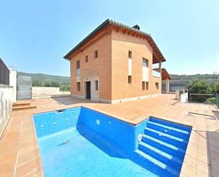 Piscina de Casa o xalet en venda en Puig-reig amb Jardí privat, Terrassa i Piscina