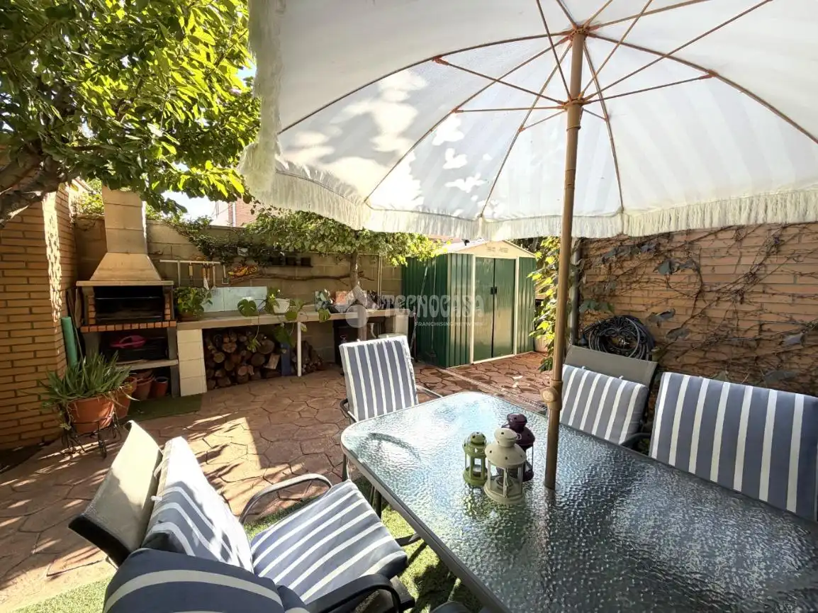 Terrasse von Wohnung zum Verkauf in Villalbilla mit Privatgarten und Schwimmbad