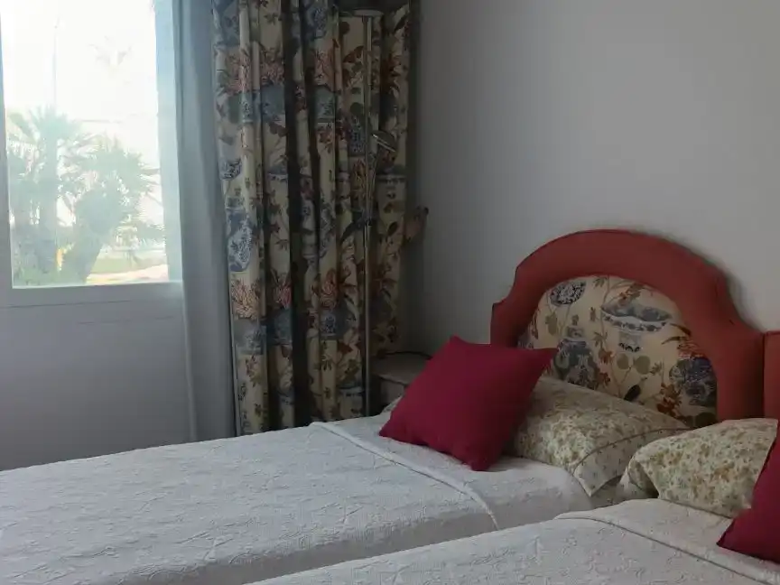 Dormitori de Pis en venda en Estepona amb Aire condicionat i Piscina