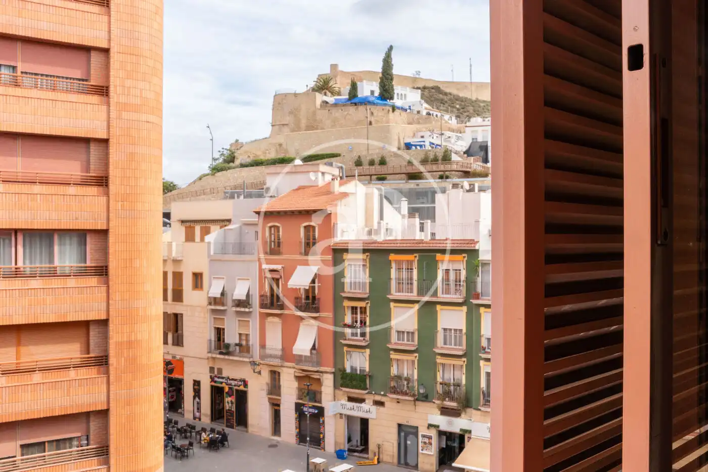 Vista exterior de Pis en venda en Alicante / Alacant amb Aire condicionat i Calefacció