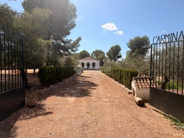 Casa rustica con piscina in vendita a EL ALGARROBO