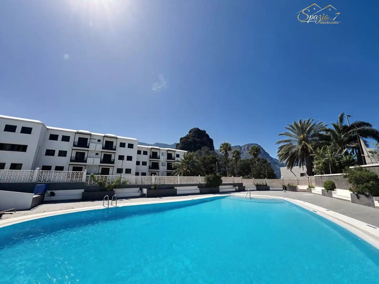 Piscina de Piso de alquiler en Agaete con Amueblado, Horno y Lavadora