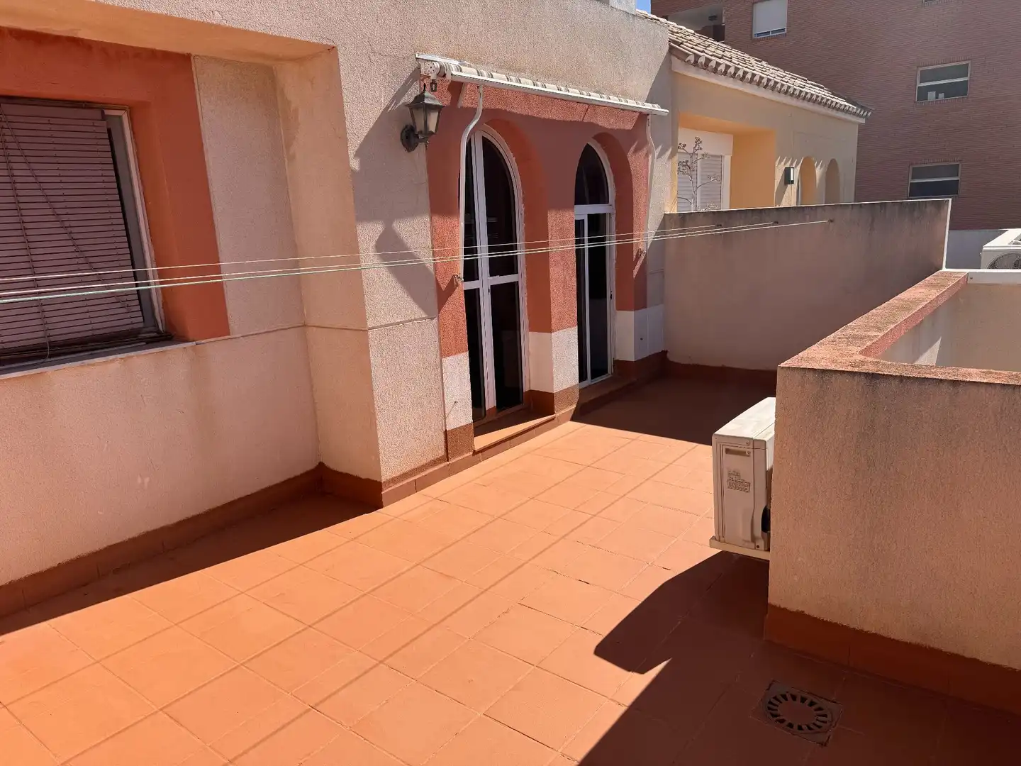 Terrassa de Casa adosada en venda en Roquetas de Mar amb Aire condicionat, Terrassa i Traster