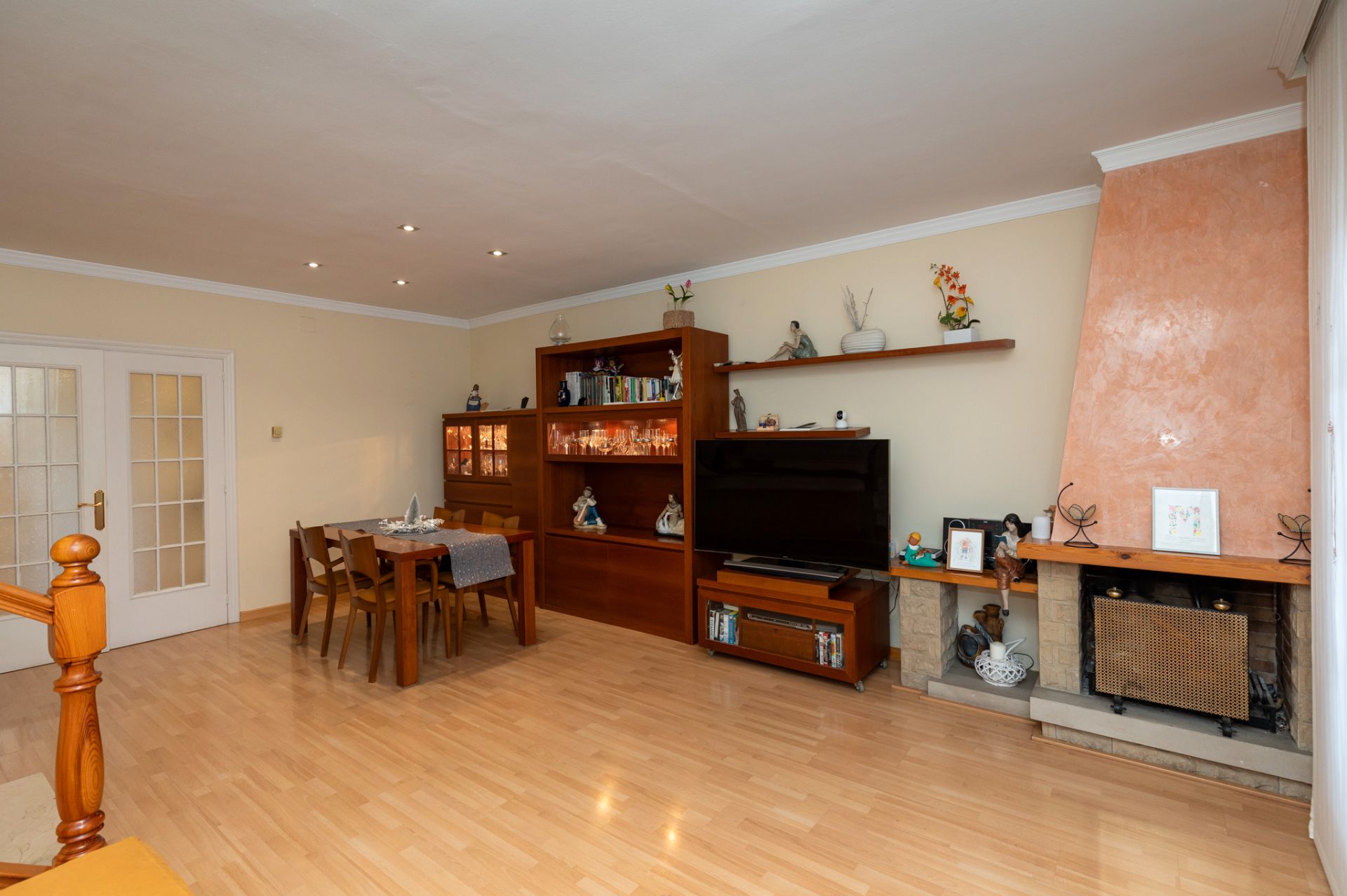 Sala d'estar de Casa adosada en venda en Les Franqueses del Vallès amb Aire condicionat, Calefacció i Parquet