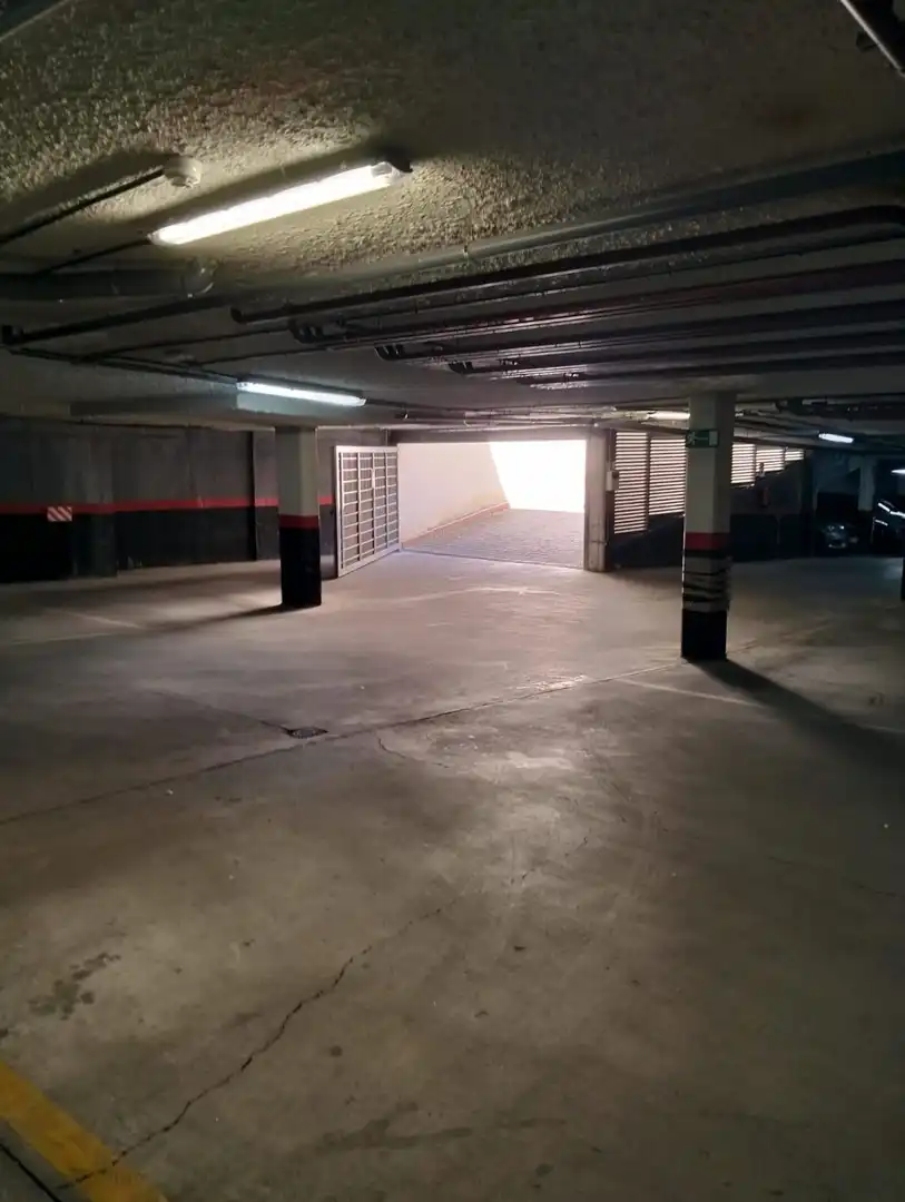 Parking de Piso en venta en Aranjuez con Aire acondicionado, Calefacción y Jardín privado