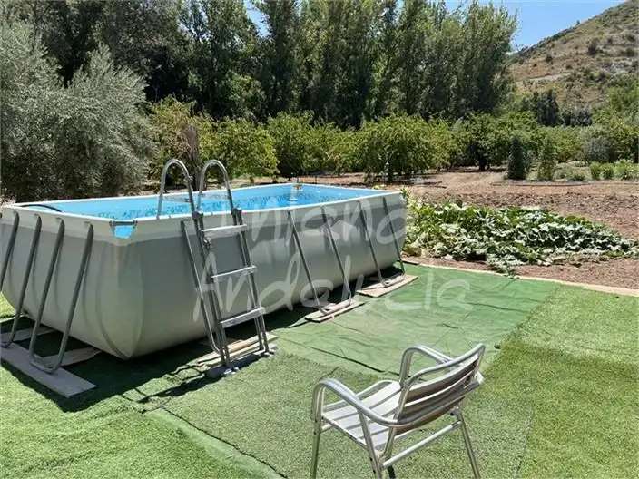 Piscina de Finca rústica en venda en Castillo de Locubín amb Piscina i Internet
