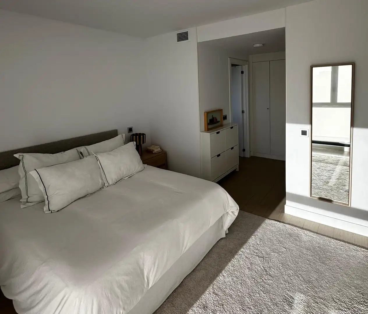Bedroom of Flat for rent in Madrid  with Air Conditioner, Heating and Parquet flooring