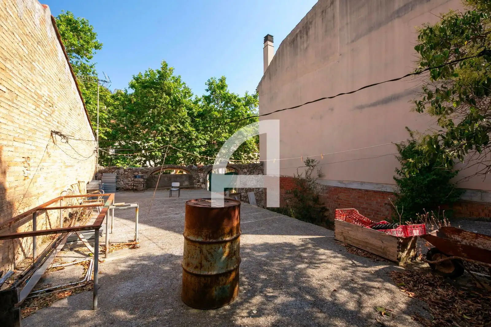 Terraza de Terreno en venta en Corbera de Llobregat
