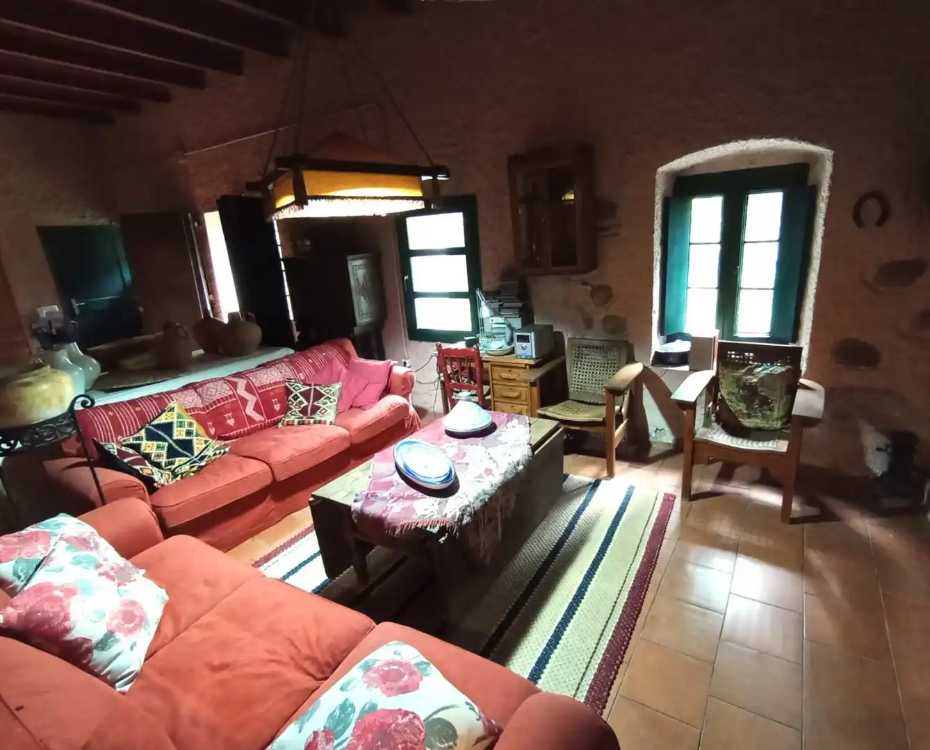Sala d'estar de Finca rústica en venda en Sant Cebrià de Vallalta amb Jardí privat, Terrassa i Piscina comunitària