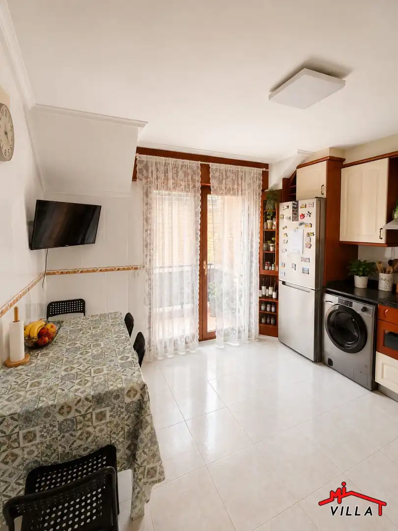 Küche von Dachboden zum Verkauf in Bárcena de Cicero mit Heizung, Terrasse und Abstellraum