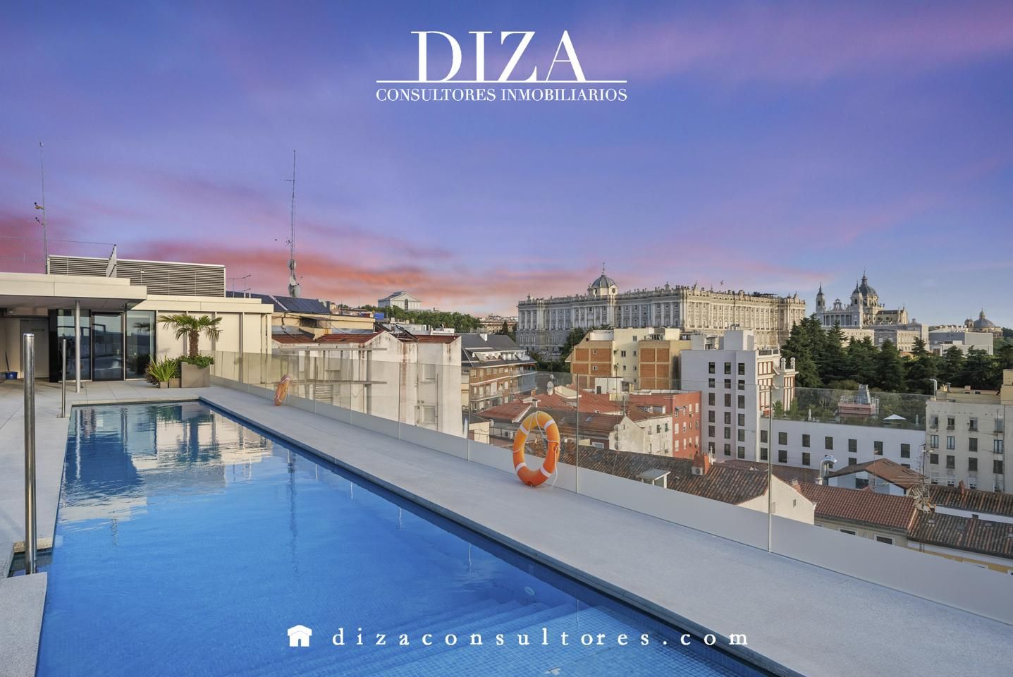 Exterior view of Flat for sale in  Madrid Capital  with Air Conditioner, Heating and Private garden