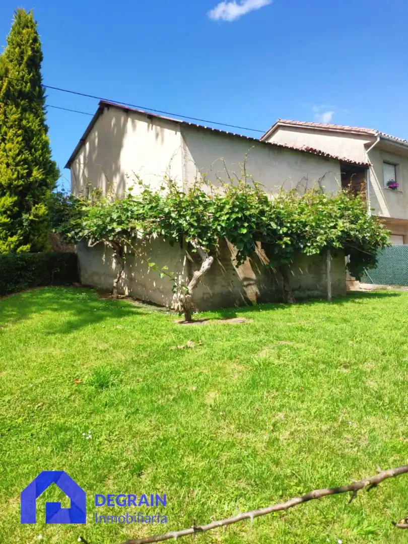 Garden of Houses for sale in Siero  with Private garden and Storage room