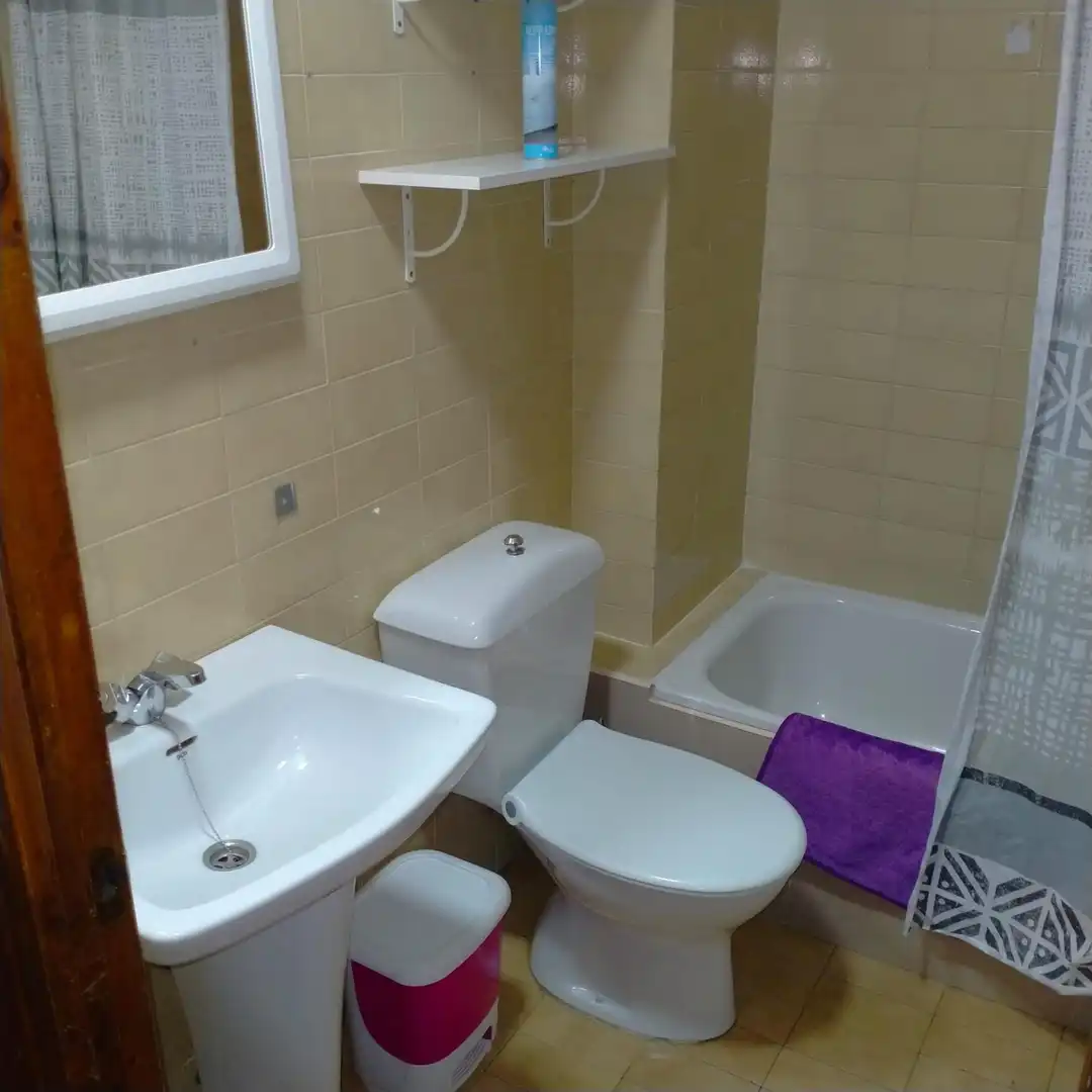 Badezimmer von Wohnung zur Miete in Granada mit Terrasse, Möbliert und Gemeinschaftspool