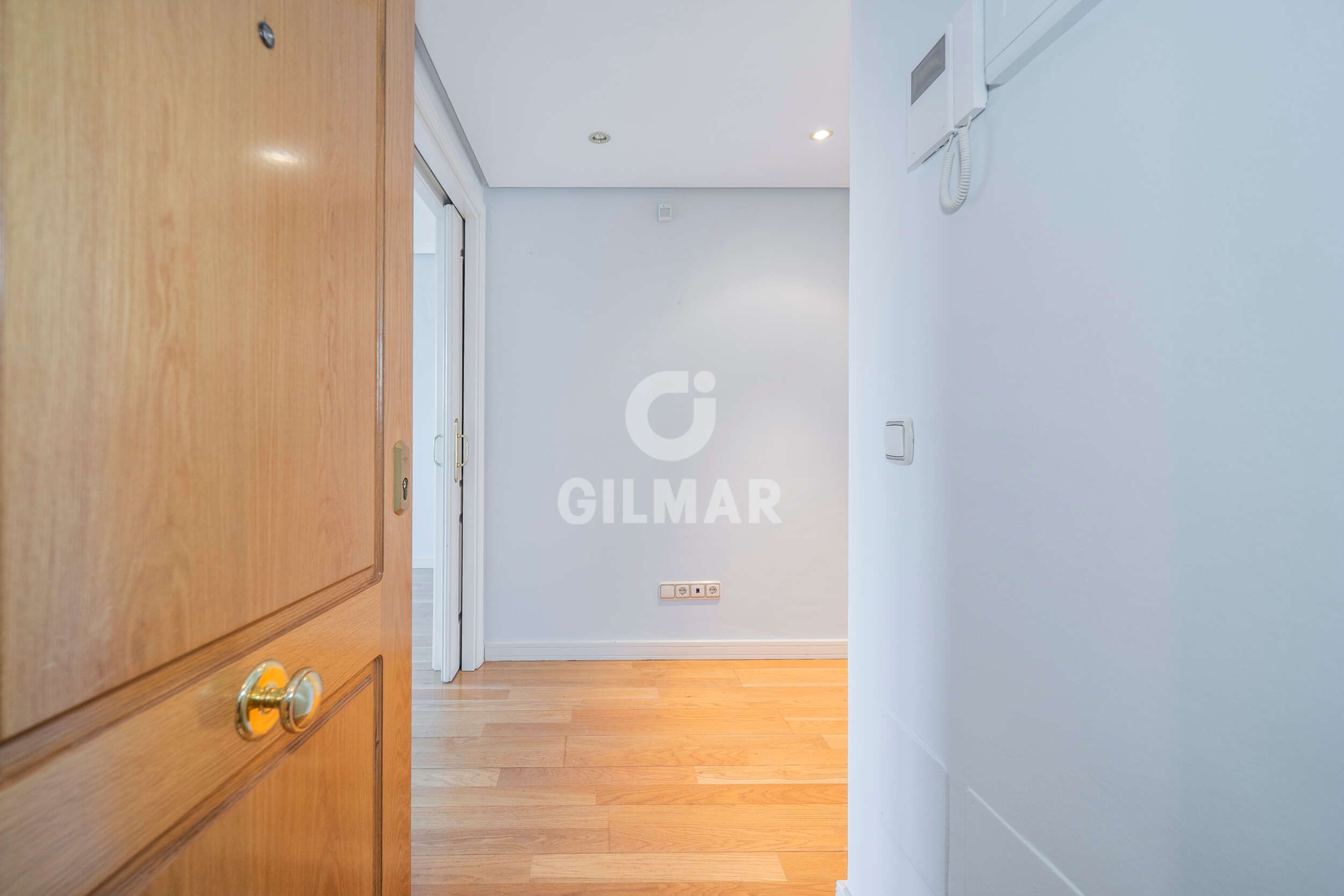Flat for sale in  Madrid Capital  with Heating, Private garden and Storage room