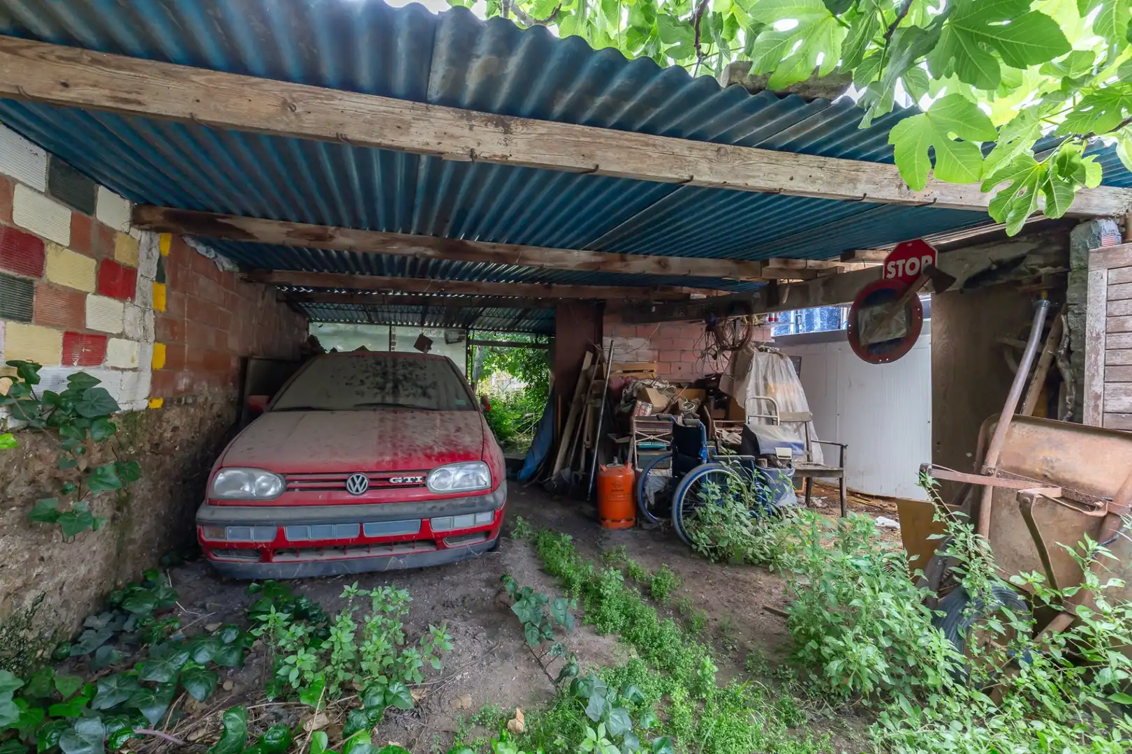 Parking de Casa adosada en venta en Esplugues de Llobregat con Calefacción, Terraza y Alarma