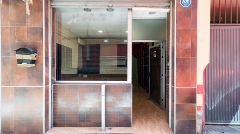 OPORTUNIDAD DE LOCAL COMERCIAL CON POSIBILIDADDADES DE CAMBIO DE USO A VIVIENDA