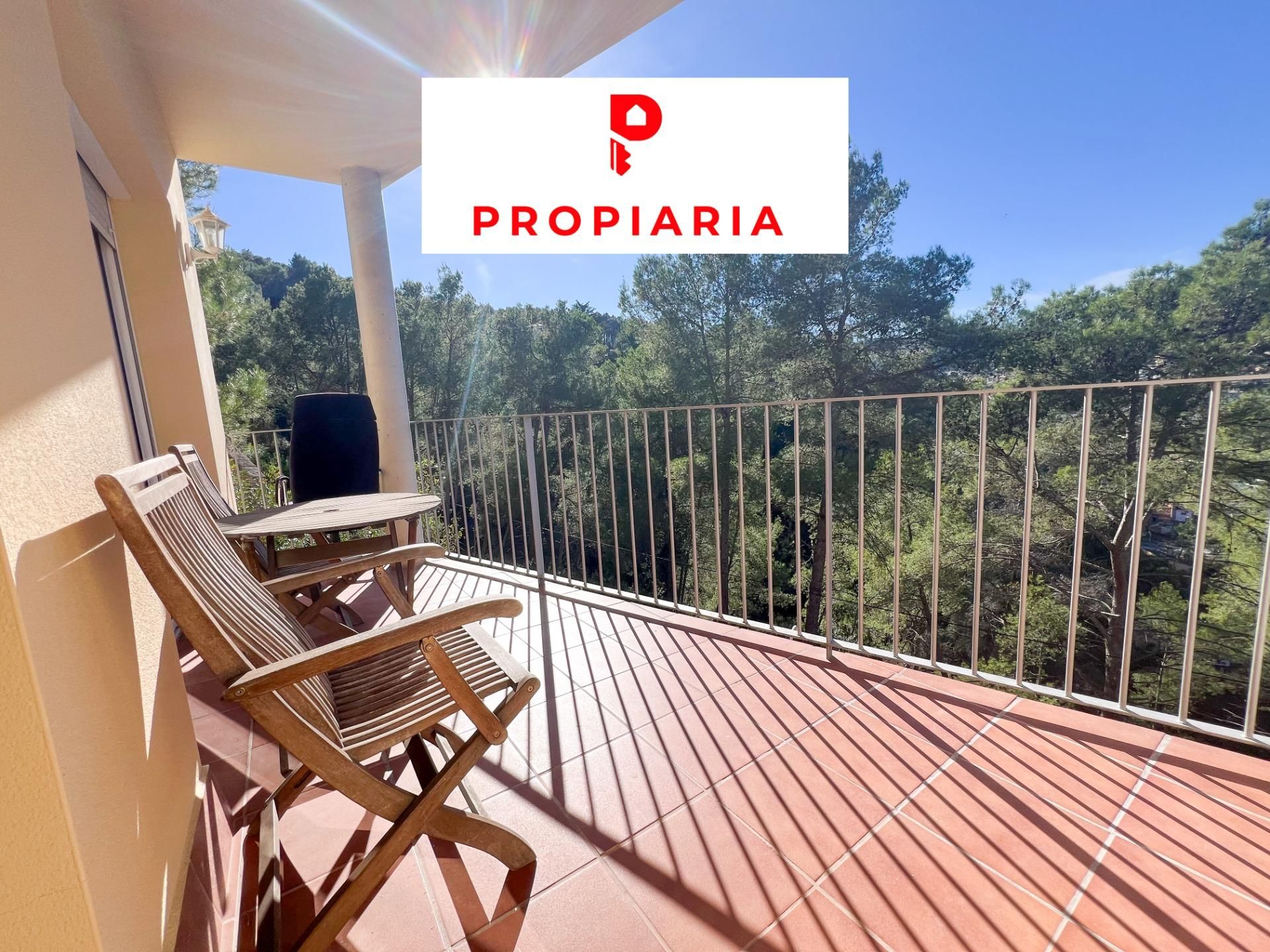 Vista exterior de Casa o xalet en venda en Cervelló amb Calefacció, Jardí privat i Terrassa