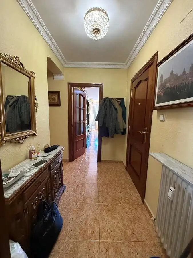 Piso en venta en Cabrerizos con Calefacción, Terraza y Amueblado